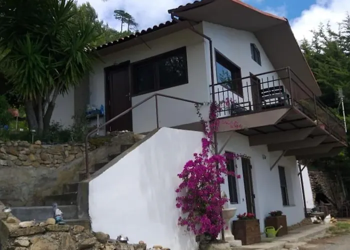 Летний дом Detached House With Garden And Sea View