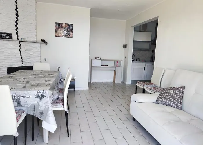 Detached House With Garden And Sea View * Санремо