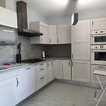 Detached House With Garden And Sea View Casa di campagna *