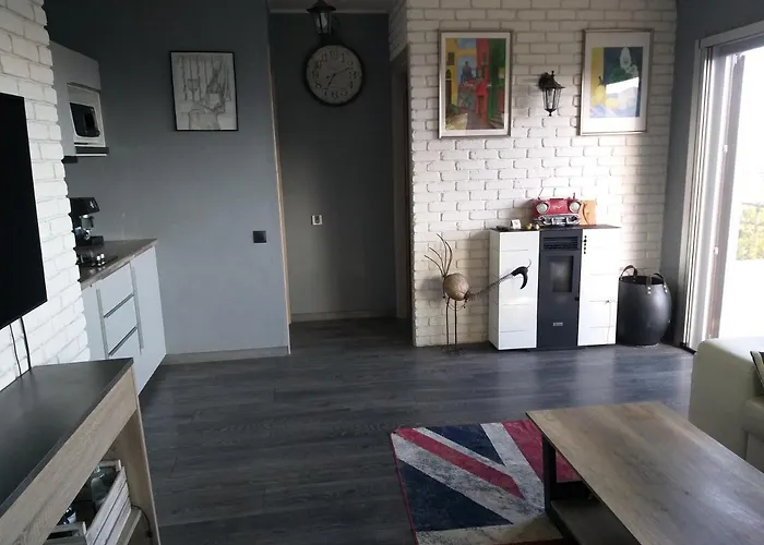 Country house Detached House With Garden And Sea View