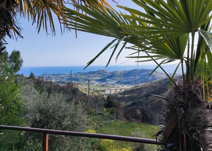 Detached House With Garden And Sea View Country house *